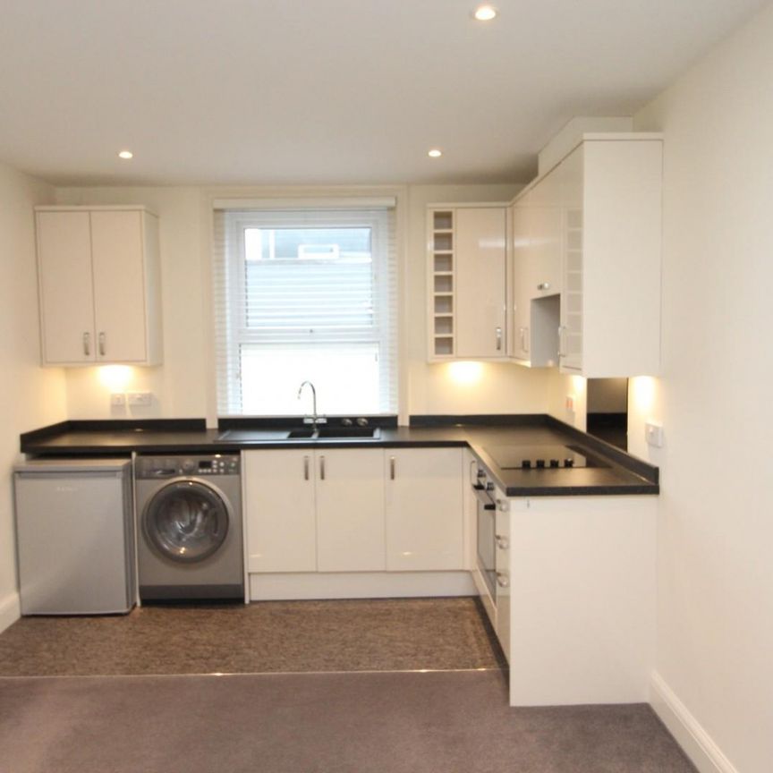 1 bedroom Flat To Let - Photo 1