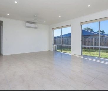 Spacious & Modern Living Home in Sought After Mango Hill! - Photo 2