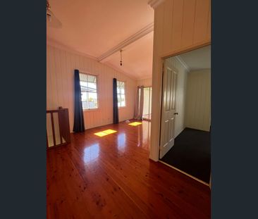 HUGE COLONIAL HOME AVAILABLE NOW - Photo 2