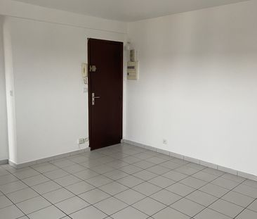 Location Appartement 2 pièces 30m² ST MAUR DES FOSSES 94210 - Photo 3