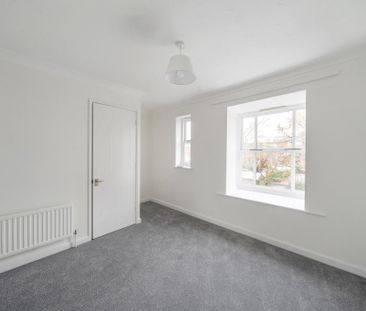 2 bedroom end of terrace house to rent - Photo 6