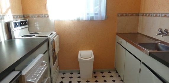 Cozy & Convenient 1-Bedroom Apartment - Photo 2