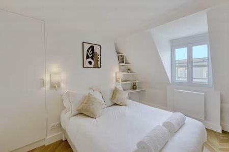 Appartement 3 pièces meublé vu sur l'Hôtel de Ville - Rivoli - Photo 2