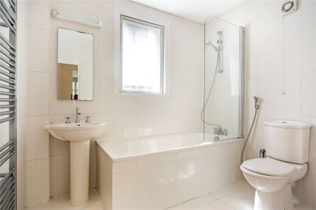 Addison Grove, Chiswick, W4 flat to rent - Photo 4
