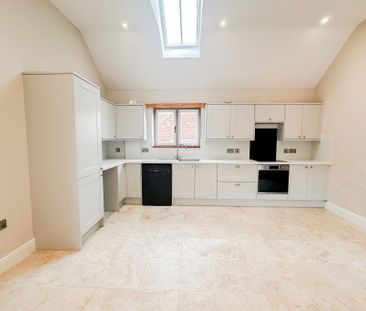 Melton Constable - Photo 6