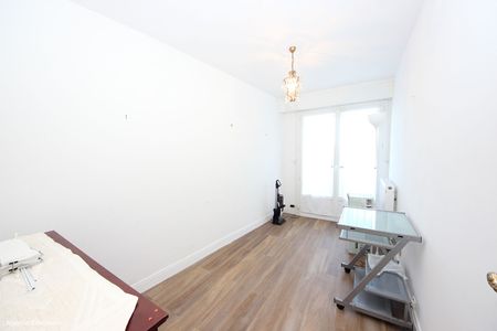 Location Appartement 4 pièces 105m² - Photo 4