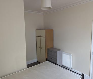 1 bedroom house of multiple occupation to rent - Photo 3