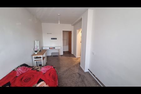 Room in a Shared House, Carlisle Gardens, HA3 - Photo 4