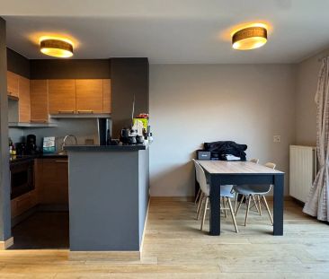 Verzorgd gelijkvloers één slaapkamer appartement met tuintje en aut... - Photo 4