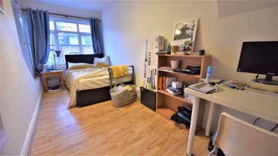 2 bedroom Flat in The Village Street, Leeds - Photo 3