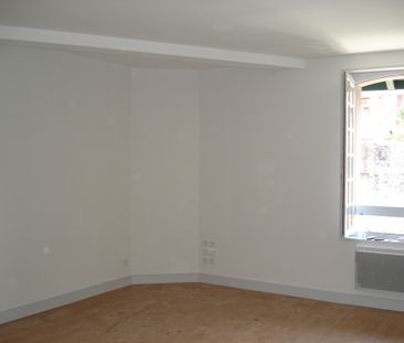 Location Appartement 3 pièces 70m² ST JEAN PIED DE PORT 64220 - Photo 4