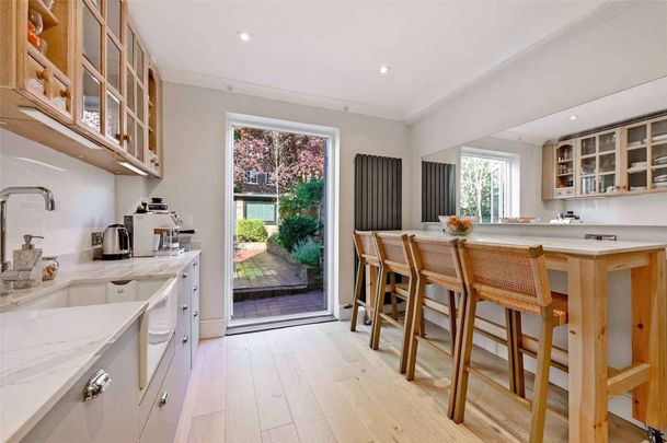 A beautifully presented period home with flexible accommodation and a landscaped garden. - Photo 1