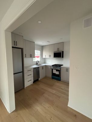For Lease - 12 Franklin Avenue Unit# B, Toronto, Ontario - Photo 1