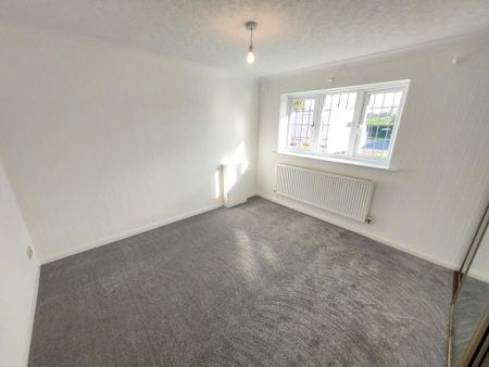 3 bedroom detached bungalow to rent - Photo 5