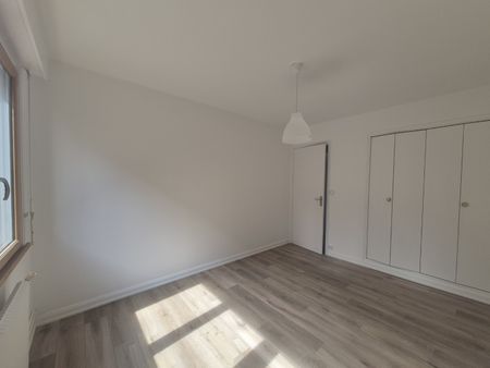 Location Appartement 3 pièces 72m² ST OMER 62500 - Photo 2