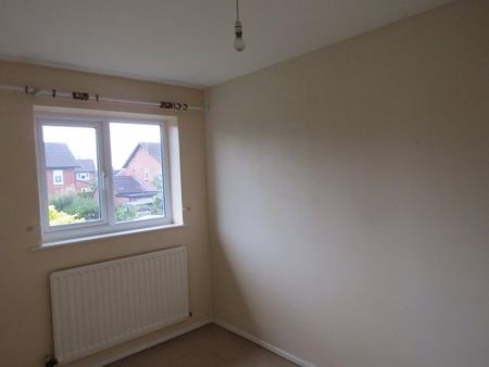 2 bedroom semi-detached house to rent - Photo 3