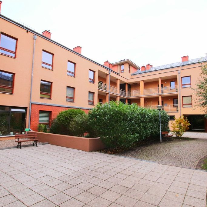 Dwupokojowe mieszkanie z balkonem, duże - 60 m - Zdjęcie 1