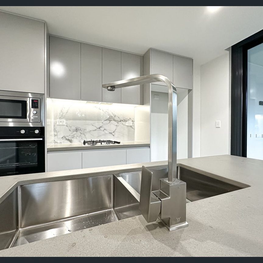 One Bedroom Apartment Ready For Lease! - Photo 1