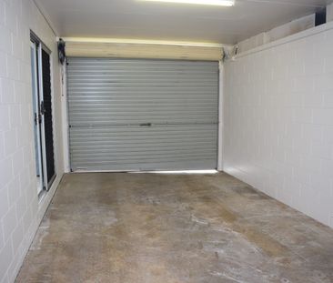 NICELY PRESENTED AND PRIVATE HALF DUPLEX – PET FRIENDLY - Photo 6