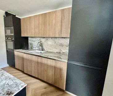 NICE OUEST - MAISON 3 PIECES MEUBLE- PARKINGS - Photo 3