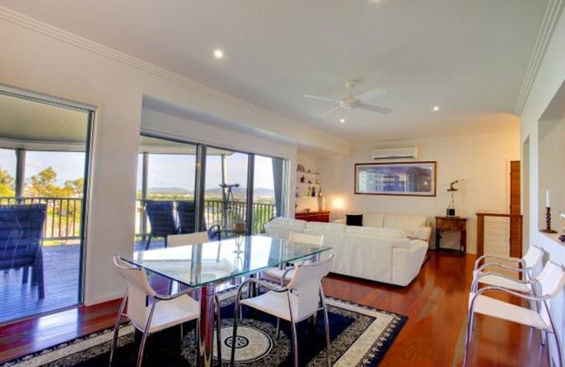 Capturing Views of Townsville & Magnetic Island - Photo 1