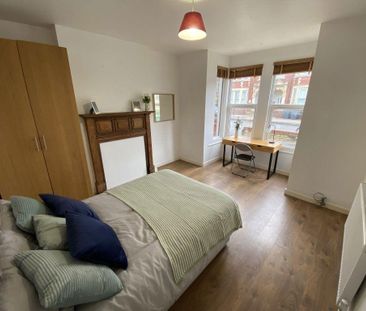 1 bedroom in a house share to rent - Photo 5