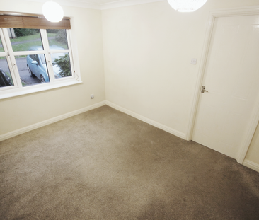 Dudbridge Meadow, Stroud, Gloucestershire, GL5 3NH - Photo 4