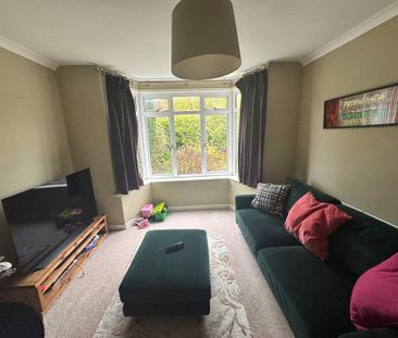 4 bedroom semi-detached house to rent - Photo 4