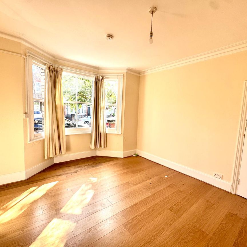 Chatham Road, Kingston Upon Thames, KT1 3AA - Photo 1