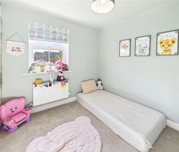 3 bedroom semi-detached house to rent - Photo 5