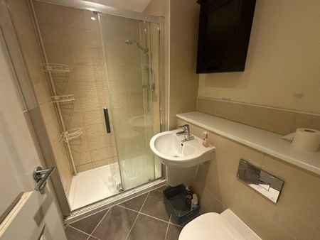 4 bedroom terraced house to rent - Photo 3