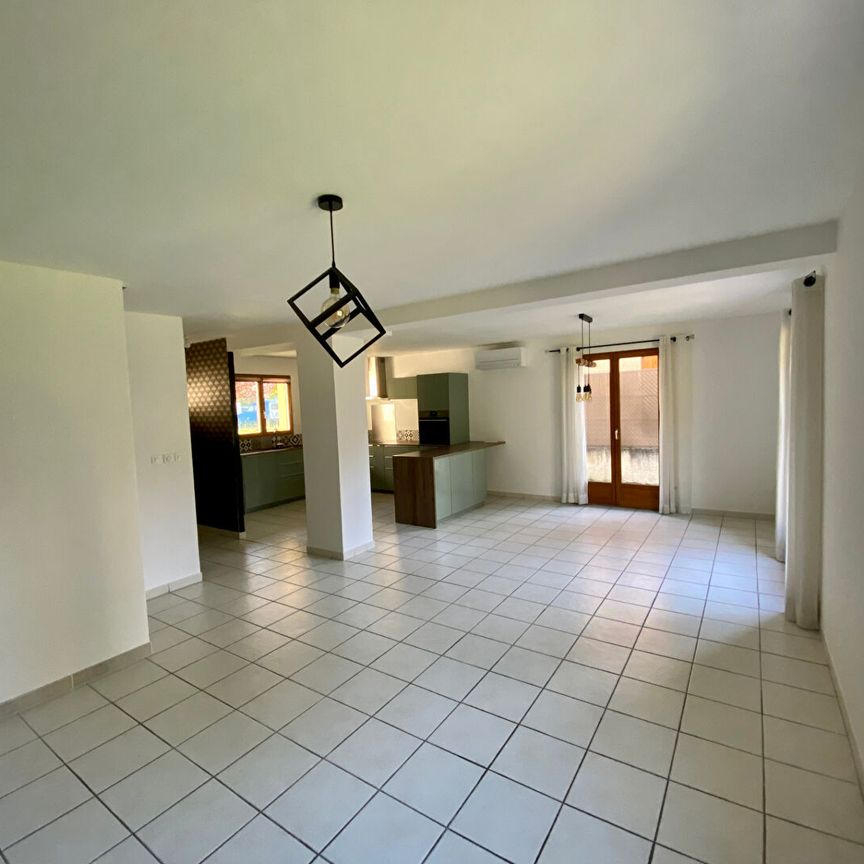 Location Maison 5 pièces 100m² - Photo 1