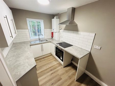 High Lea Court, Ebberston Terrace, Hyde Park, LS6 1AU, Leeds - Photo 2