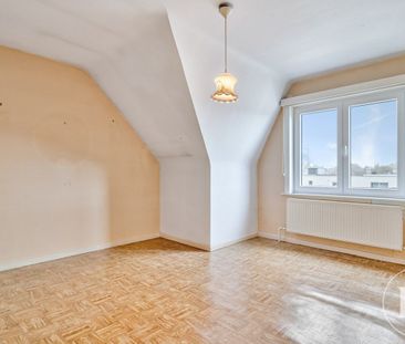 Ruim gerenoveerd duplex appartement met tuin, garage en 3 slaapkame... - Foto 4