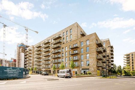 A fantastic two bedroom apartment available in canal side development. - Photo 4