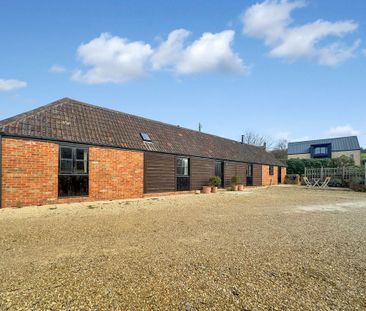 2 bedroom detached bungalow to rent - Photo 2