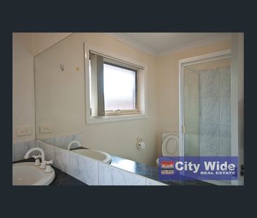4 Bedroom Townhouse close to Monash University and Medical Centre - Photo 5