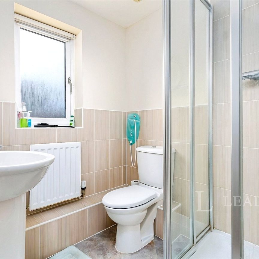 4 bedroom house to rent Dragonfly Lane, Cringleford, Norwich, NR4 - Photo 1