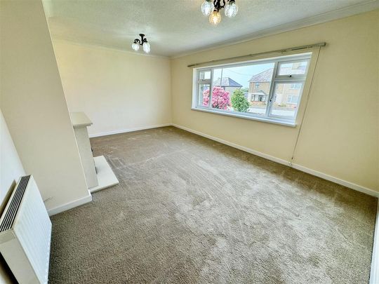 3 bedroom detached bungalow to rent - Photo 1