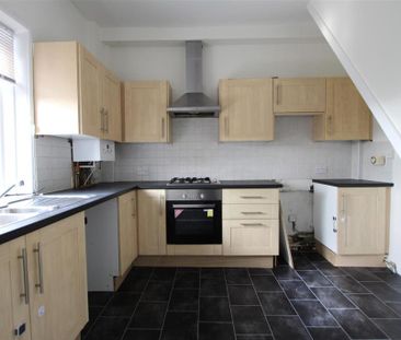 3 bedroom terraced house to rent - Photo 4