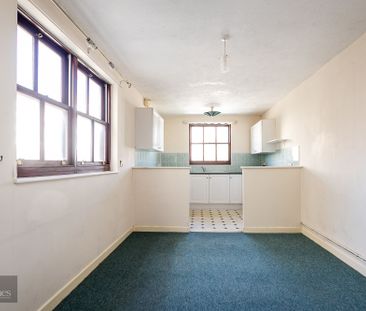 1 bed flat to rent in Marina, St. Leonards-On-Sea, TN38 - Photo 6