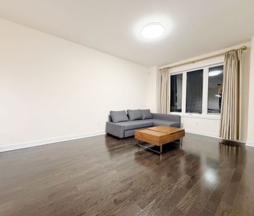 For Lease - 8 Anchusa Drive, Richmond Hill, Ontario - Photo 1