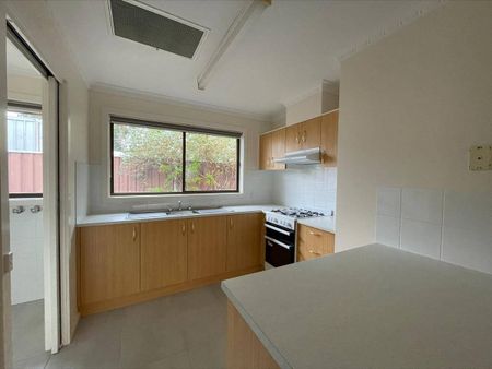 Neat & Tidy Two Bedroom Unit - Photo 5