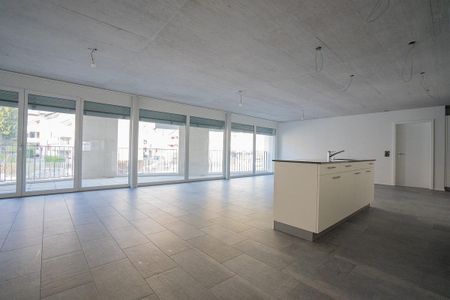 Large shared rooms with private bathroom / Grandes chambres en colocation avec salle de bain privée - Photo 3