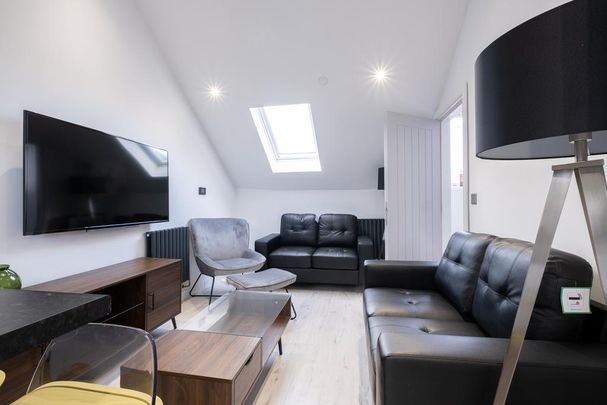 6 bedroom house of multiple occupation to rent - Photo 1