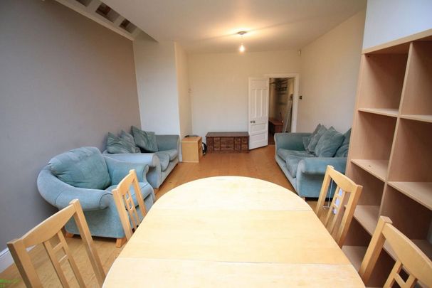 4 bedroom terraced house to rent - Photo 1