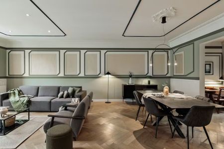 Rambla de Catalunya, Barcelona, Catalonia 08007 - Photo 2