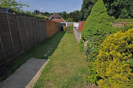 2 bedroom terraced house to rent - Photo 5