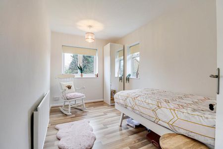 3 bedroom semi-detached house to rent - Photo 5