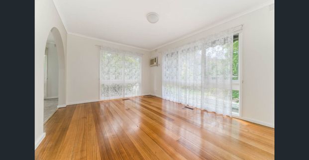 Mont Albert Lifestyle - Photo 1